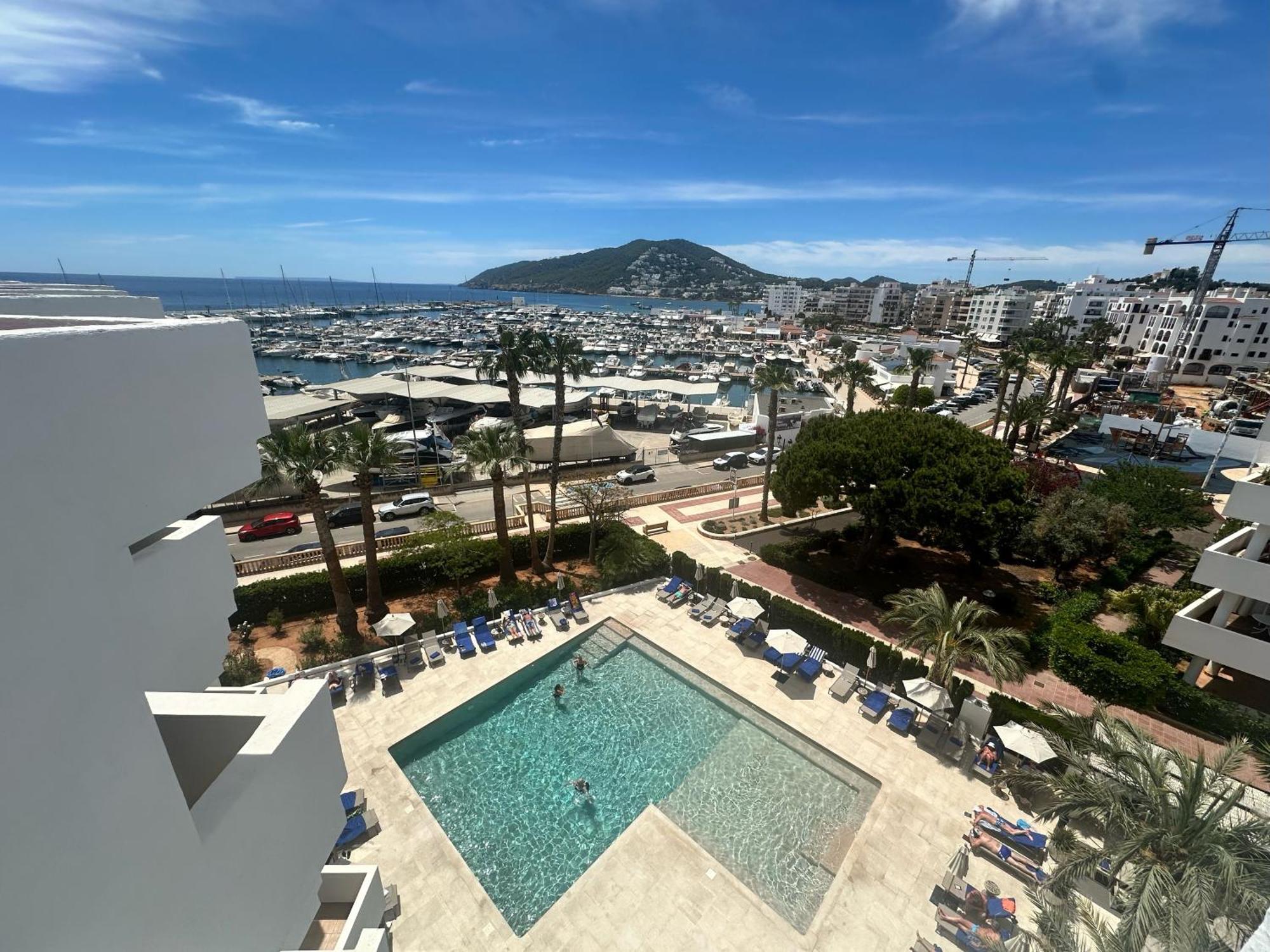 Hotel Tres Torres Santa Eularia des Riu Eksteriør bilde