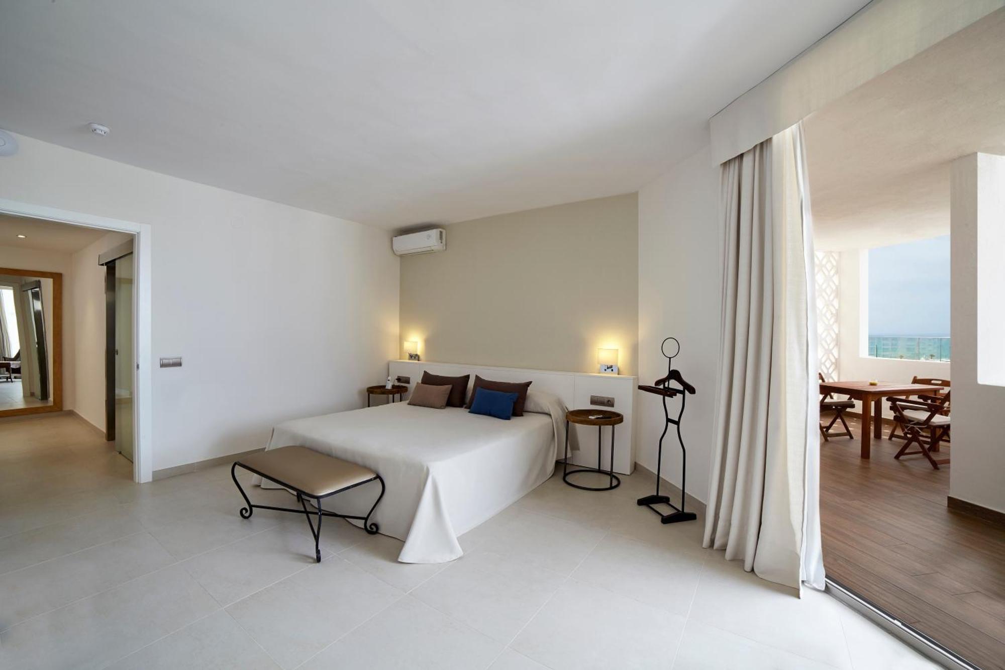 Hotel Tres Torres Santa Eularia des Riu Rom bilde